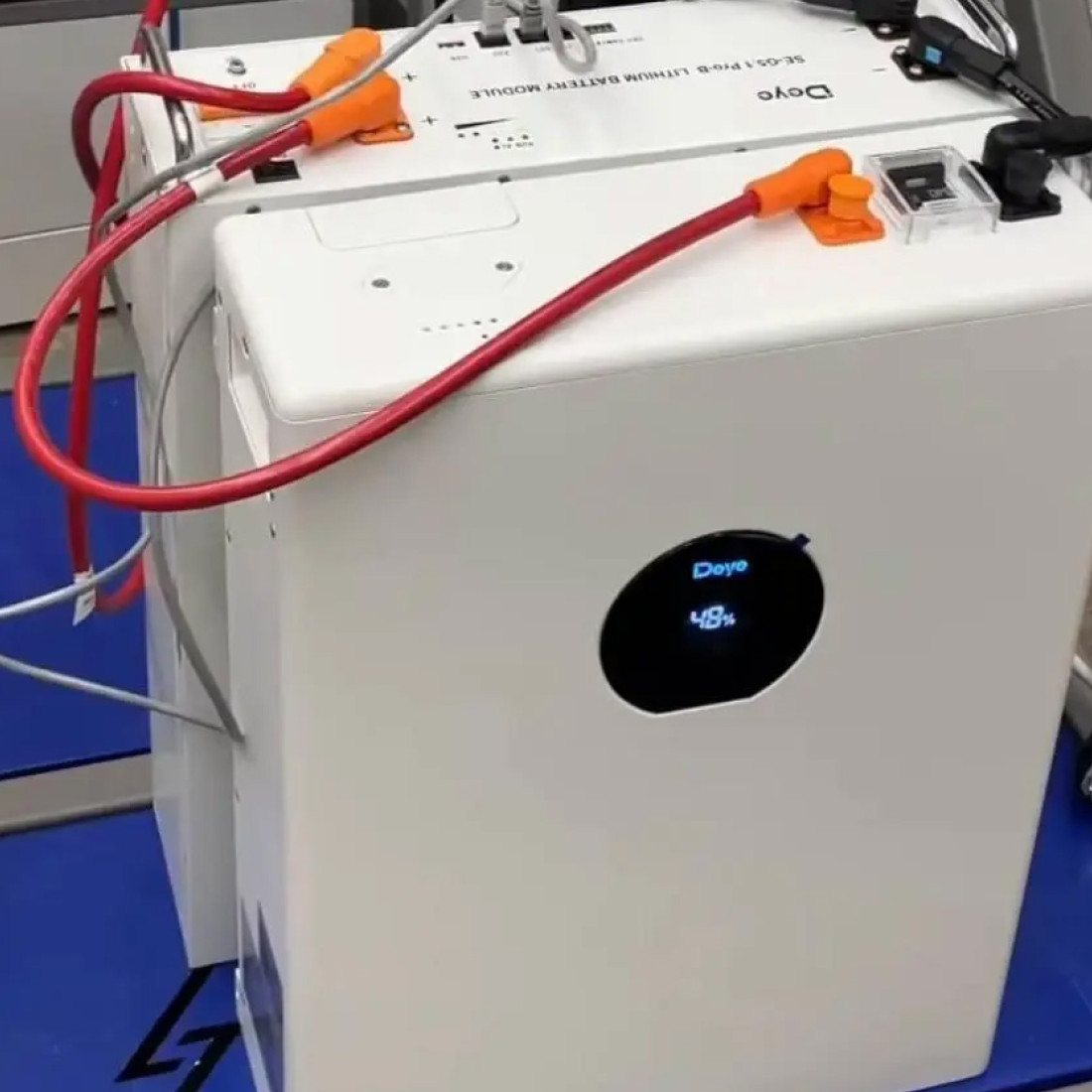 Акумулятор Deye SE-F5 Pro-C LiFePO4 51.2V/100AH, 5120 W*h (з дисплеєм) (літій-залізо-фосфатний акумулятор для ДБЖ (UPS) — фото 3