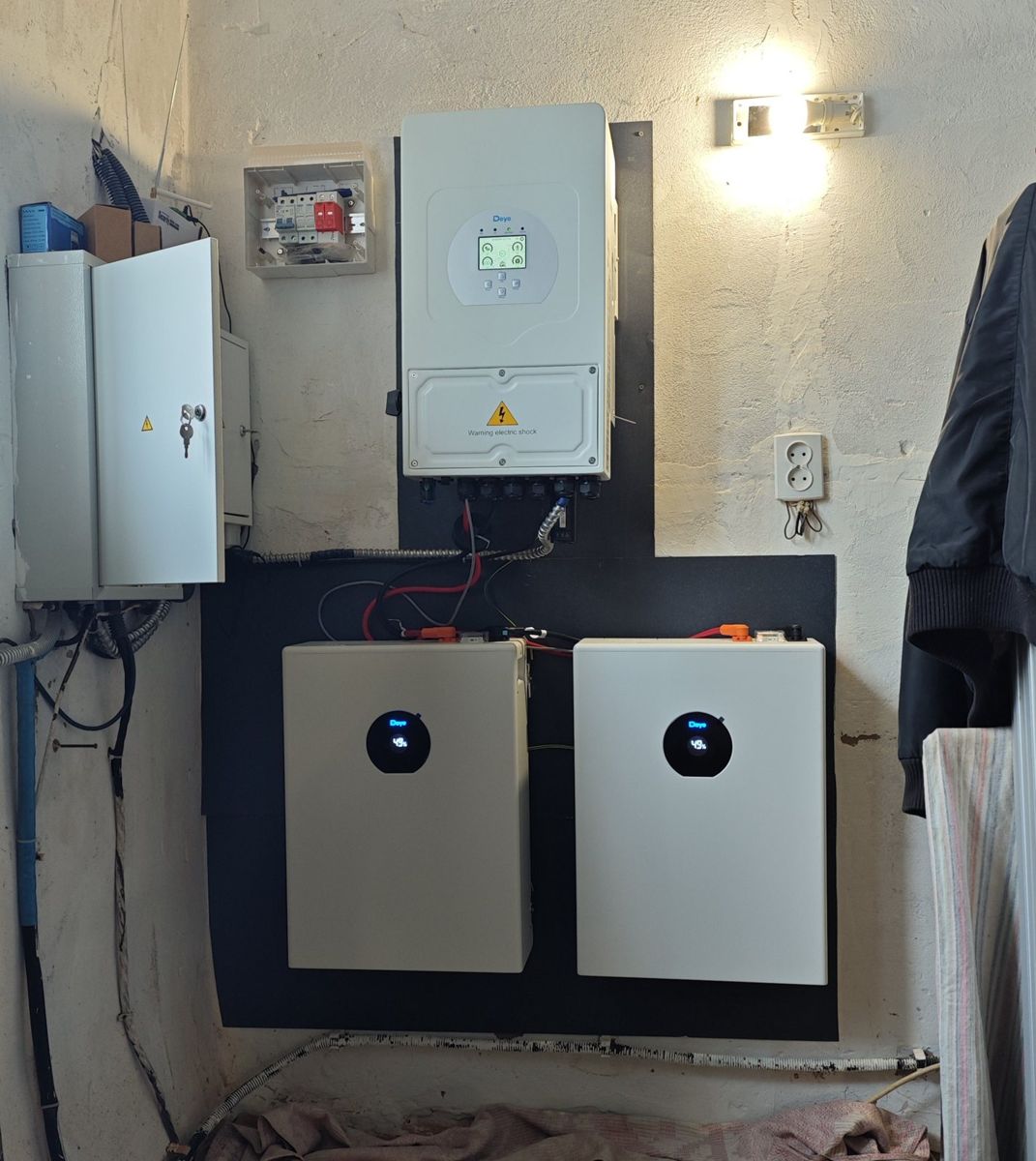 Акумулятор Deye SE-F5 Pro-C LiFePO4 51.2V/100AH, 5120 W*h (з дисплеєм) (літій-залізо-фосфатний акумулятор для ДБЖ (UPS) — фото 6