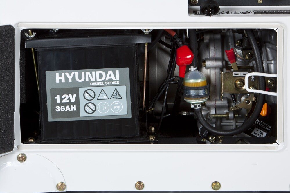 Дизельний генератор Hyundai DHY 8500SE-T (220/380В) — фото 6